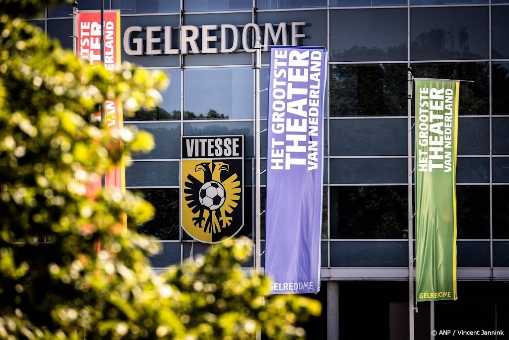 Noodlijdend Vitesse voert druk op licentiecommissie KNVB op