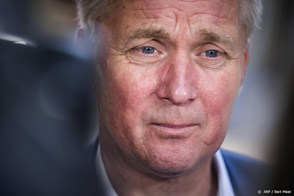 Van der Burg denkt dat vrijdag mensen nog rond 'Ter Apel' slapen