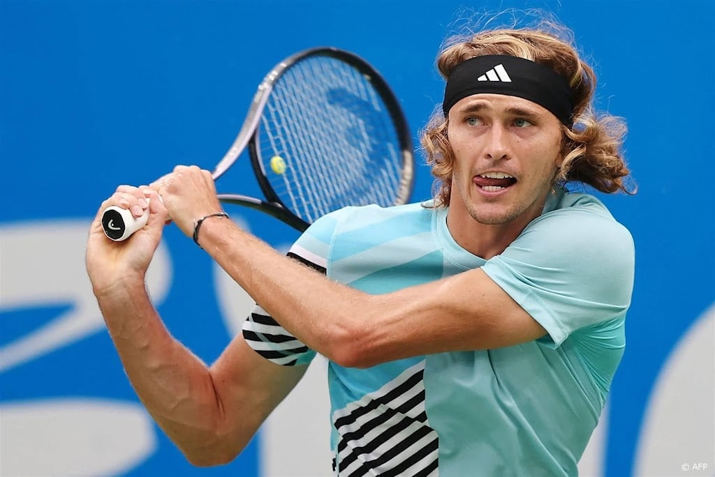 Zverev draait achterstand tegen Safioellin om en pakt 21e titel