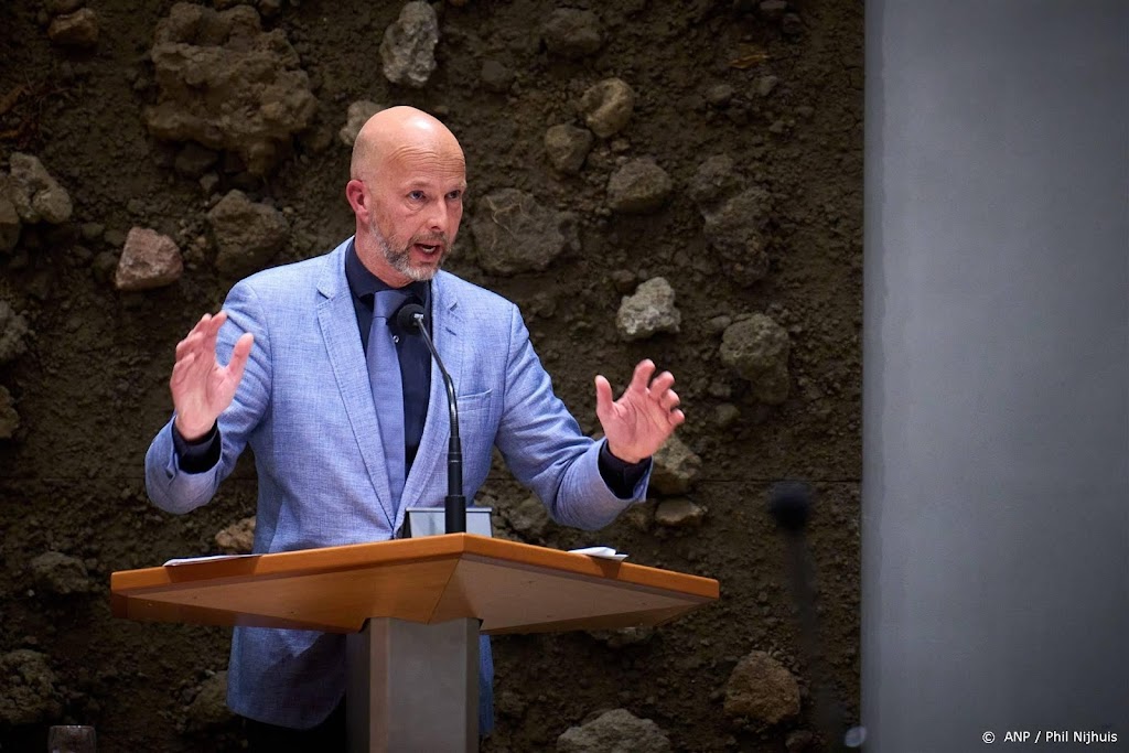 Kamer wil verbod op 'onnodige medische ingrepen' in veehouderij
