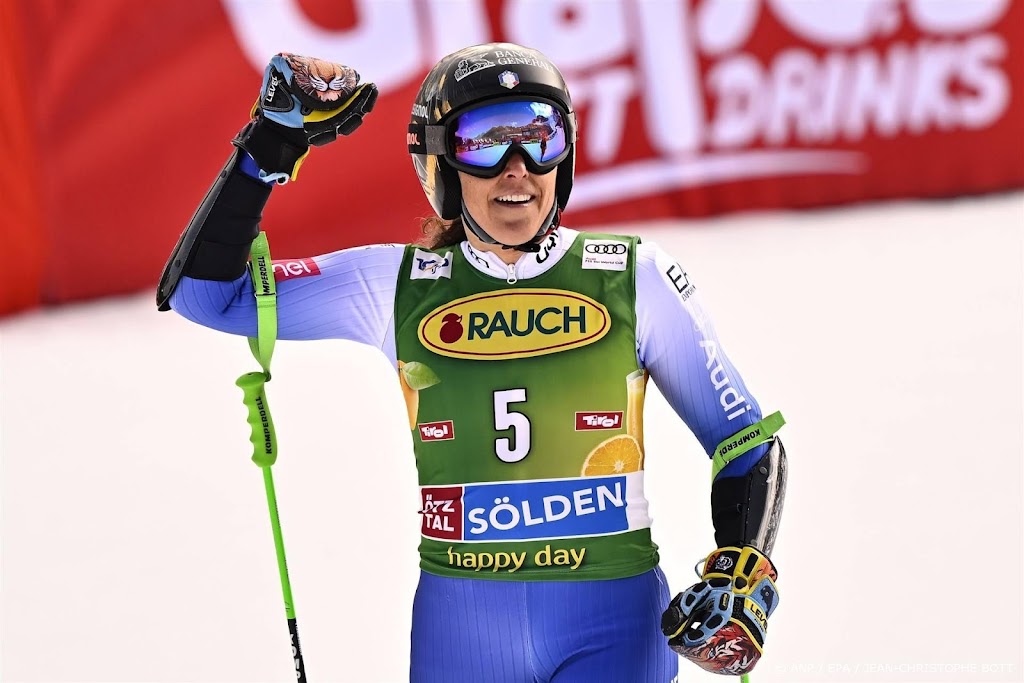 Skiester Brignone wint seizoensopener in Sölden