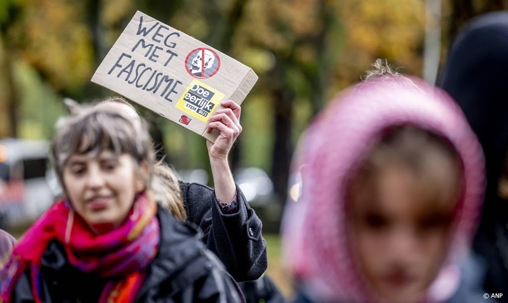 Drie aanhoudingen bij demonstraties in Utrecht