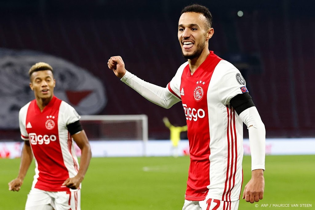 Ajacied Mazraoui beloont zichzelf met mooie treffer