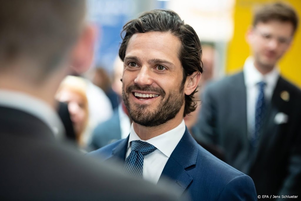Zweedse prins Carl Philip en vrouw testen positief op corona