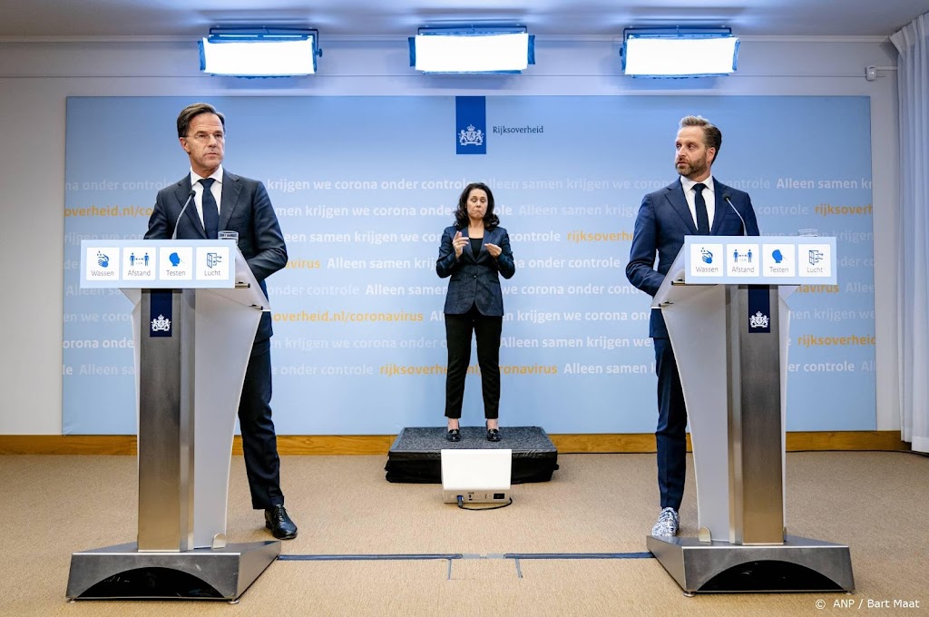 Rutte: vanwege naleving maatregelen pas vanaf zondag van kracht