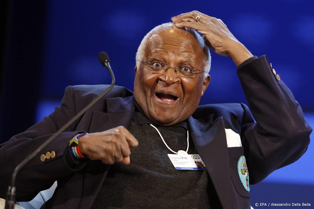 NTR herhaalt College Tour met Desmond Tutu