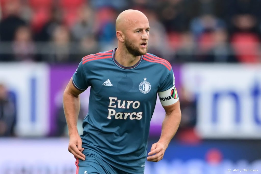 Koploper Feyenoord maanden zonder verdediger Trauner