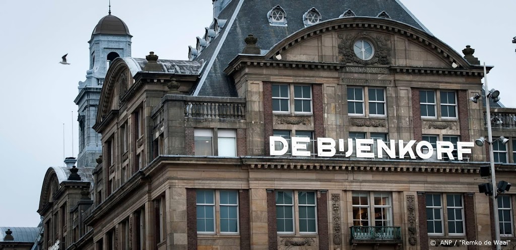 Bijenkorf in Amsterdam weer open na ontruiming