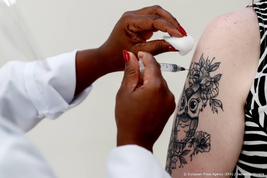 'AstraZeneca neemt geen vaccins van Europeanen af'