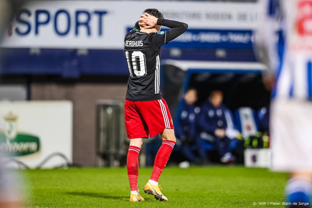 Feyenoord-aanvoerder Berghuis: we moeten terug naar de tekentafel