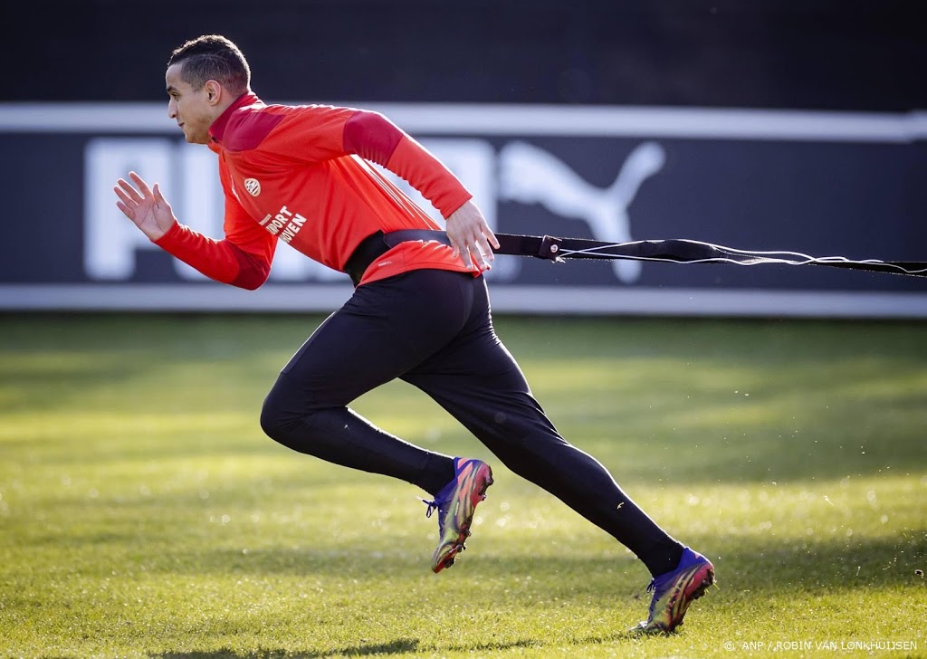'Ihattaren botst bij PSV opnieuw met trainer Schmidt'
