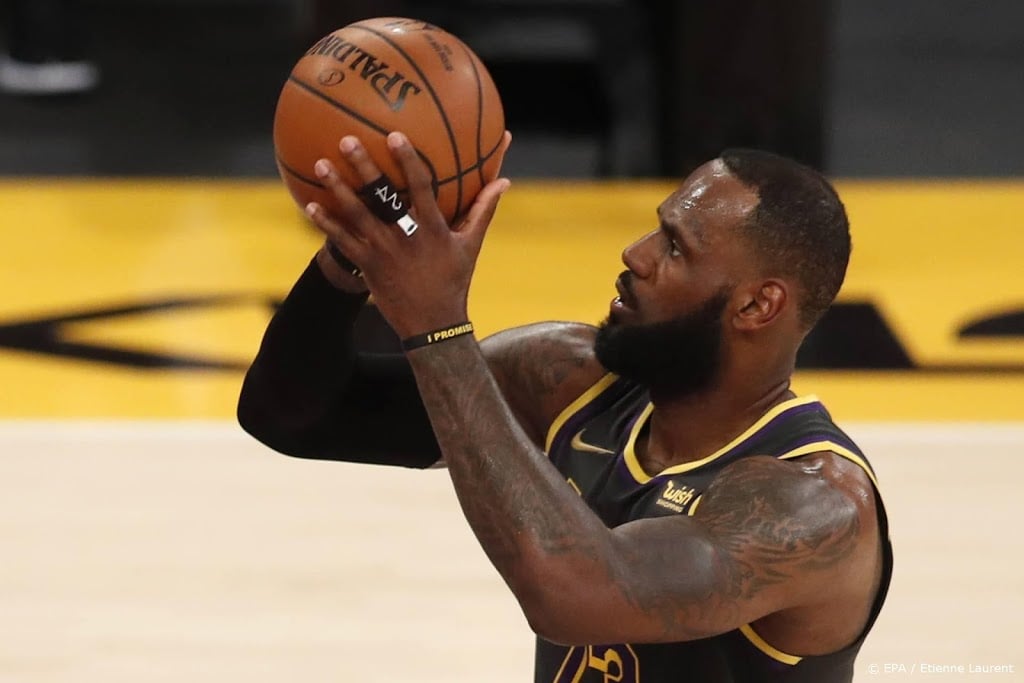 Eerste zege Los Angeles Lakers zonder geblesseerde James