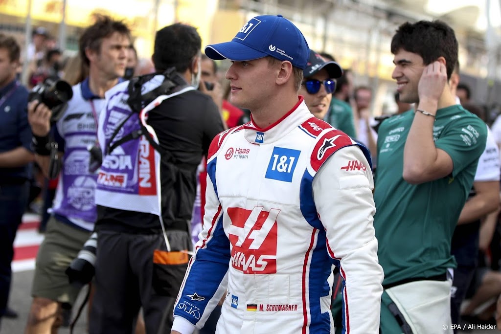 Schumacher heeft nergens last van en was klaar om te racen