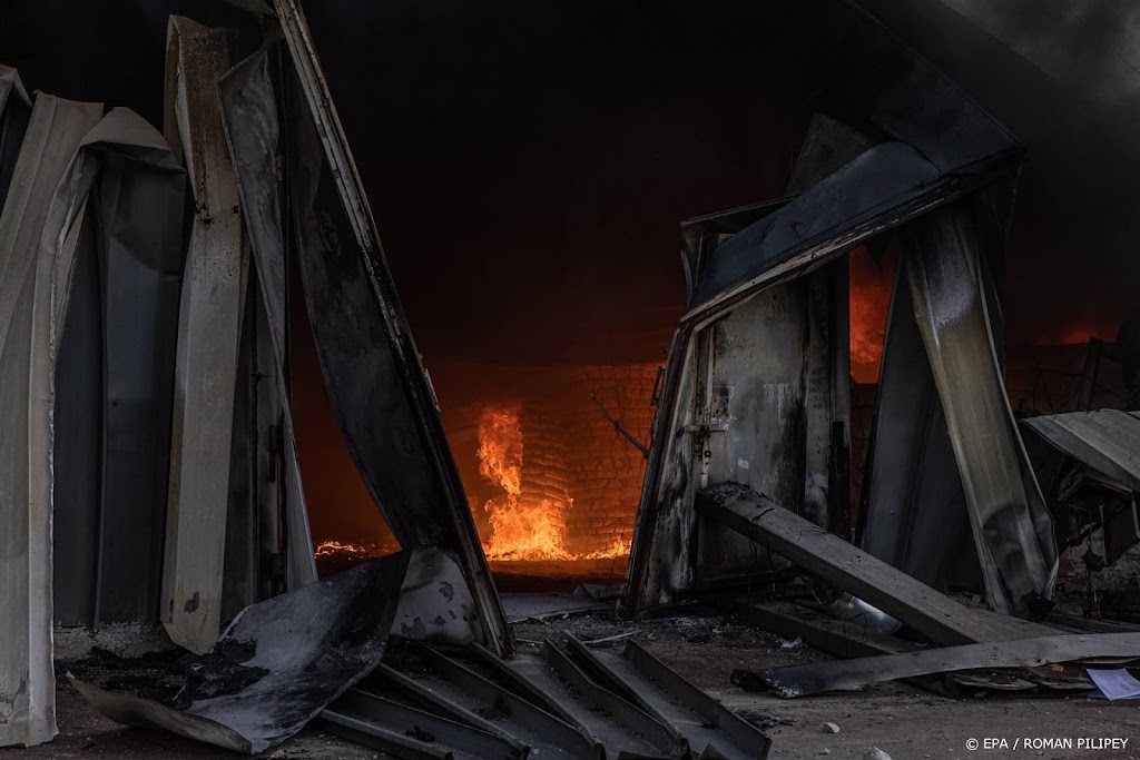 Russisch munitiedepot vlak bij Oekraïense grens in brand
