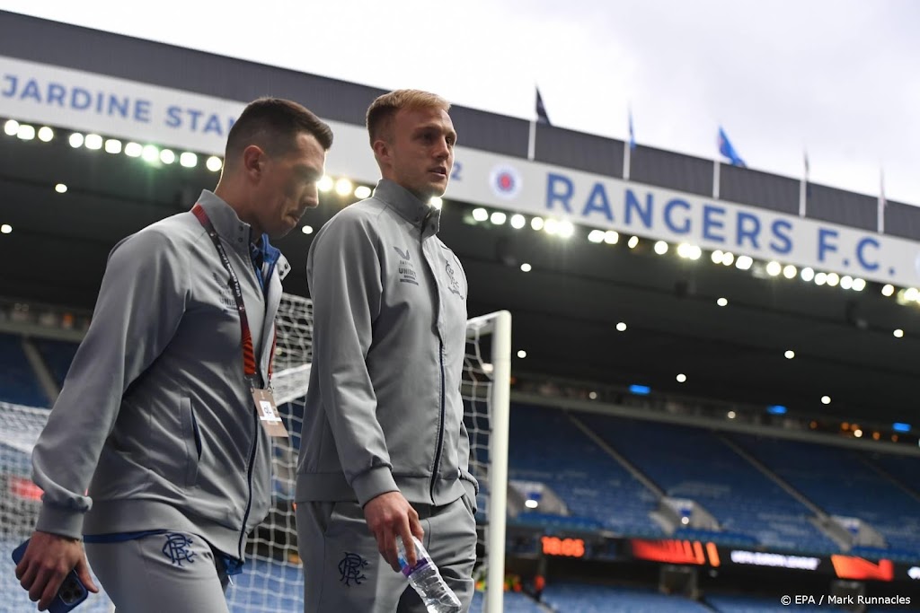 Coach Van Bronckhorst vol vertrouwen met Rangers naar Leipzig