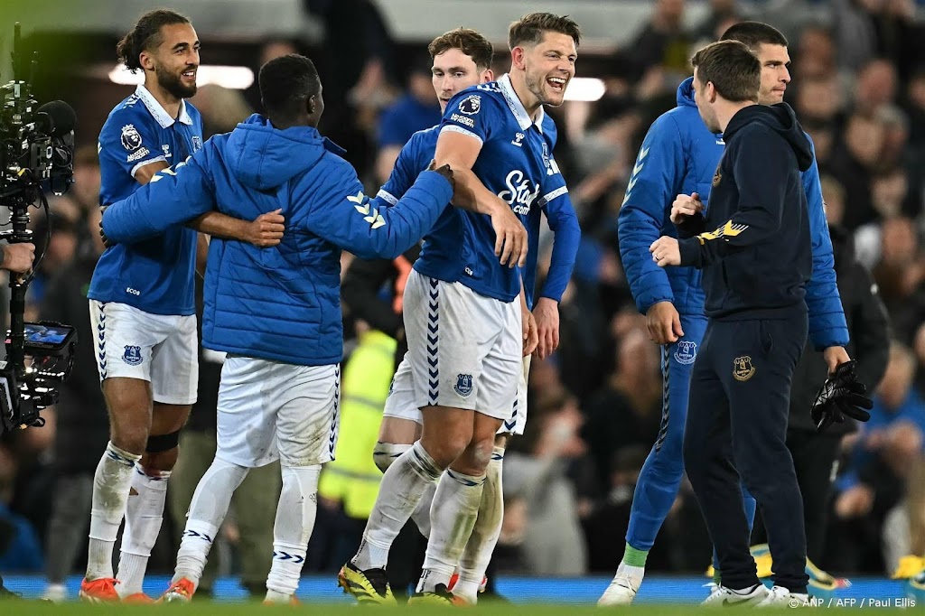 Everton veilig in Premier League na zege op Brentford