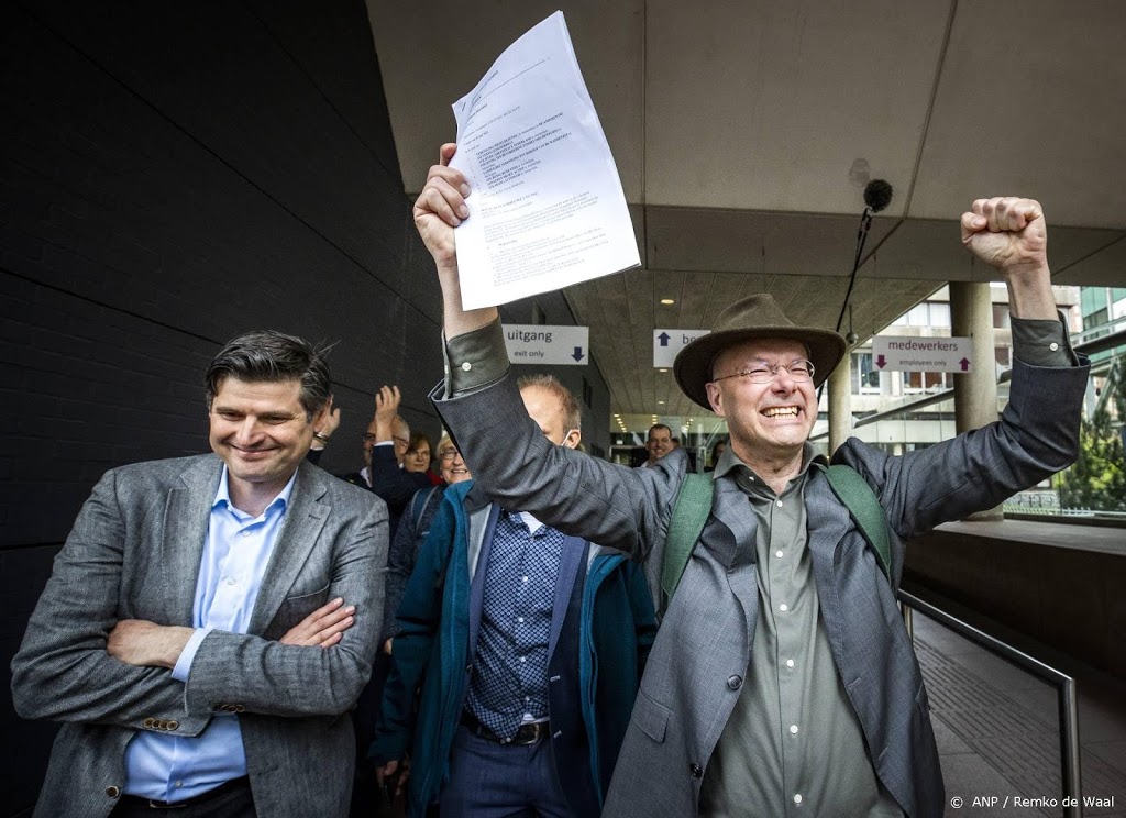 'Geen uittocht bedrijven door klimaatuitspraak Shell'