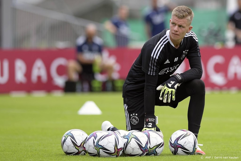 FC Utrecht neemt doelman Raatsie over van Ajax