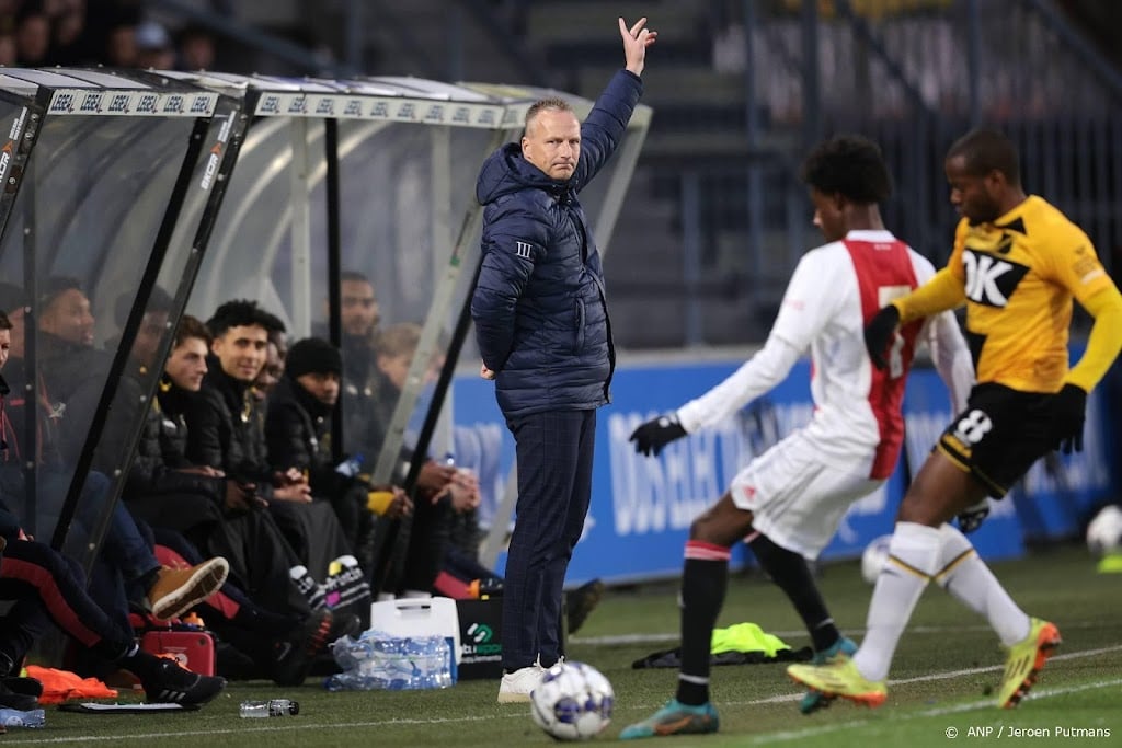 NAC Breda neemt afscheid van trainer De Graaf