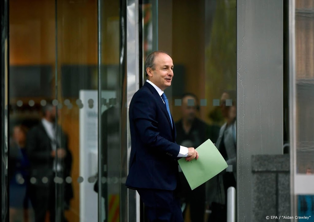 Ierse premier Martin handhaaft Coveney op Buitenlandse Zaken