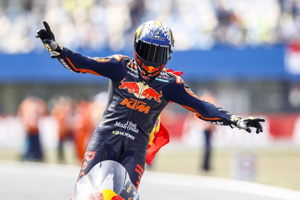 Zege Fernández in Moto2, Bendsneyder 15e met valse start