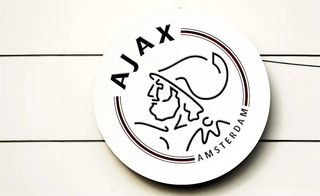 Vos blijft trainer van Jong Ajax