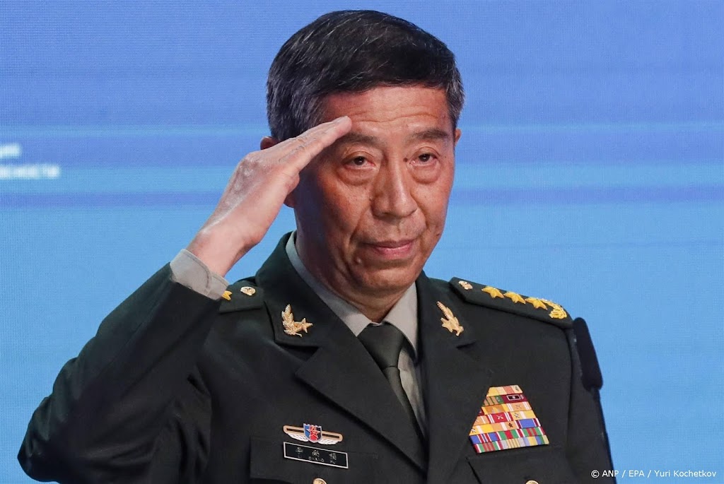 Oud-defensieministers van China uit Communistische Partij gezet