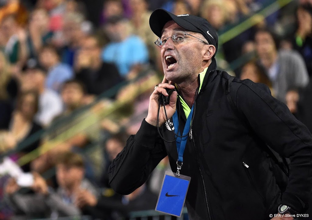 Atletiektrainer Salazar levenslang geschorst