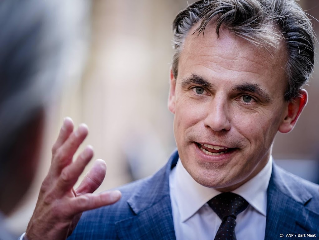 Minister Harbers over troep op snelwegen: dit moet stoppen