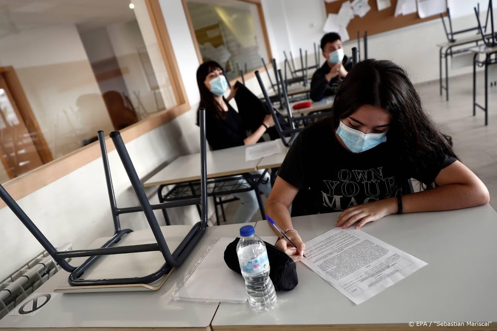 Spanje verplicht mondkapjes op scholen