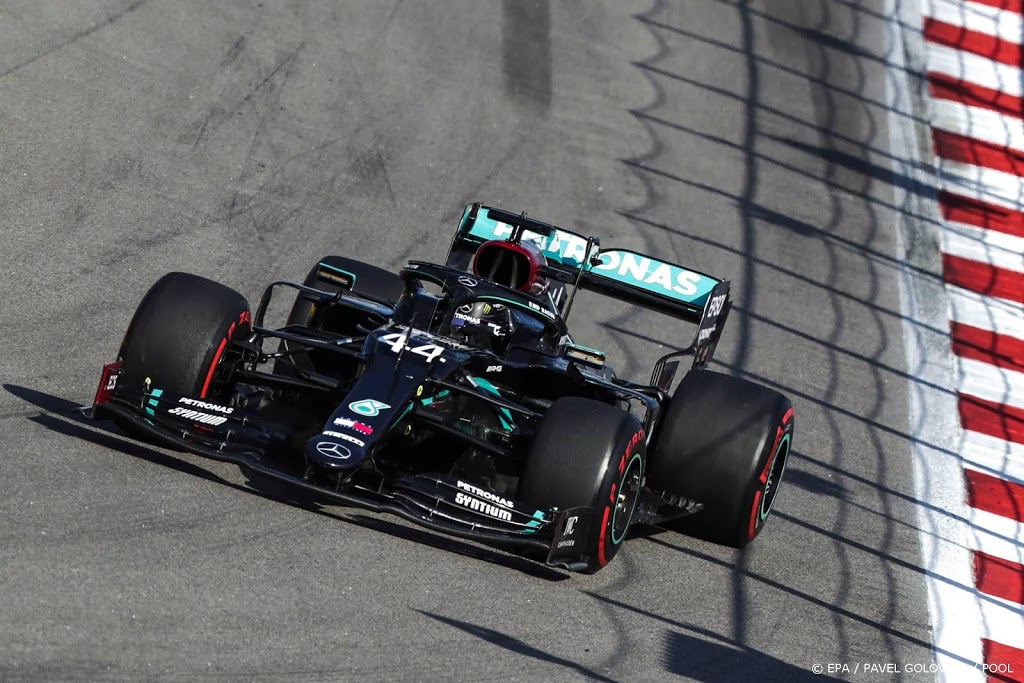 Strafpunten Hamilton omgezet in boete Mercedes