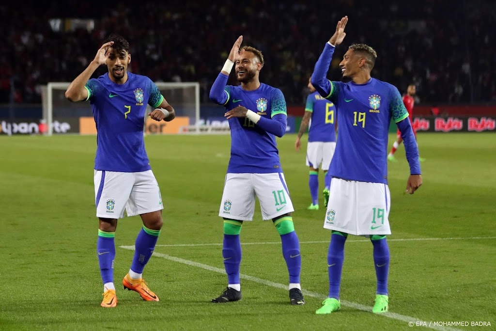 Braziliaanse voetballers in Parijs veel te sterk voor Tunesië