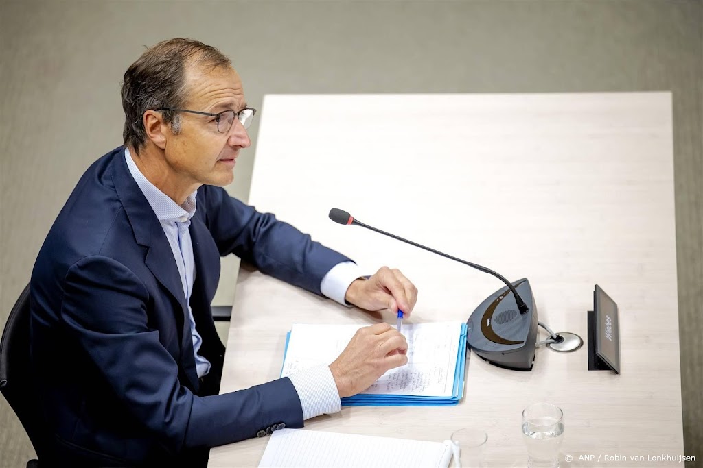 Ambtenaar: Wiebes deed niets met waarschuwing 'toeslagenbloedbad'