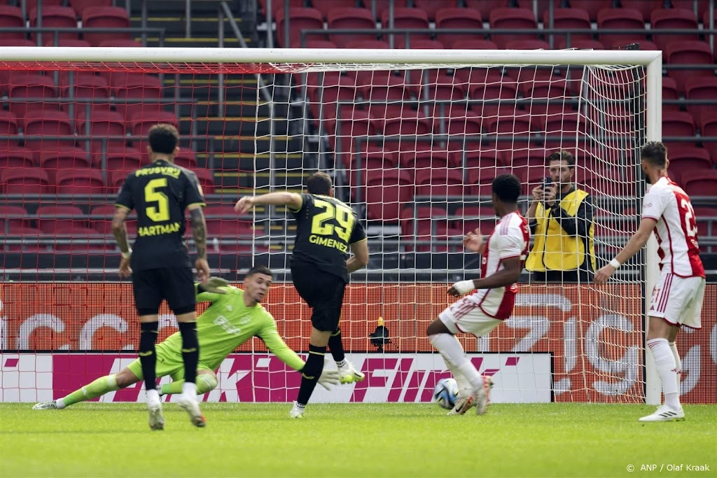 Feyenoord verslaat Ajax uiteindelijk met 0-4