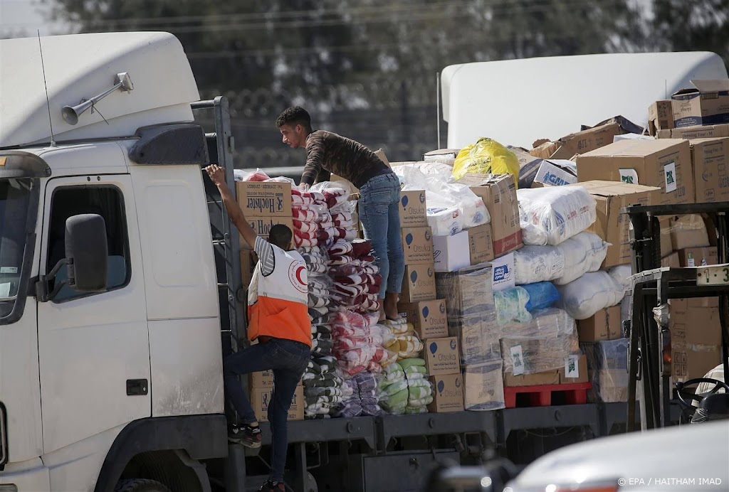 Medisch team en meer vrachtwagens aangekomen in Gaza