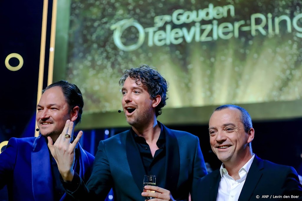 Even Tot Hier scoort ook laat op de avond