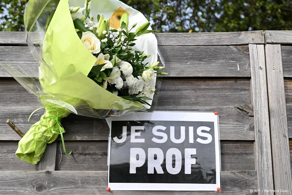 Proces tegen jongeren begonnen over moord op Franse docent Paty