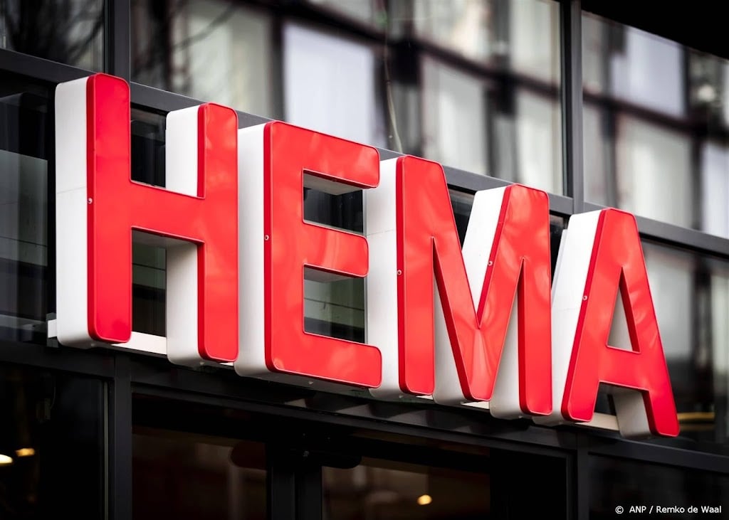 HEMA waarschuwt: kind kan knoopcelbatterij uit lampionstok halen