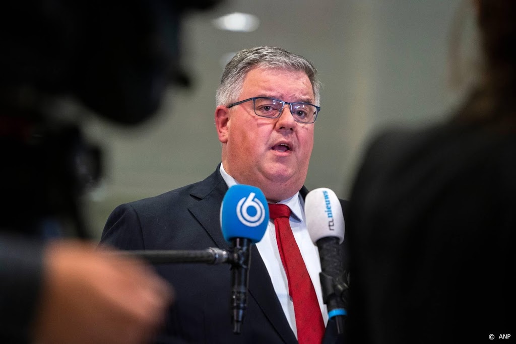 Bruls: in gesprek over inzet van het leger in de zorg