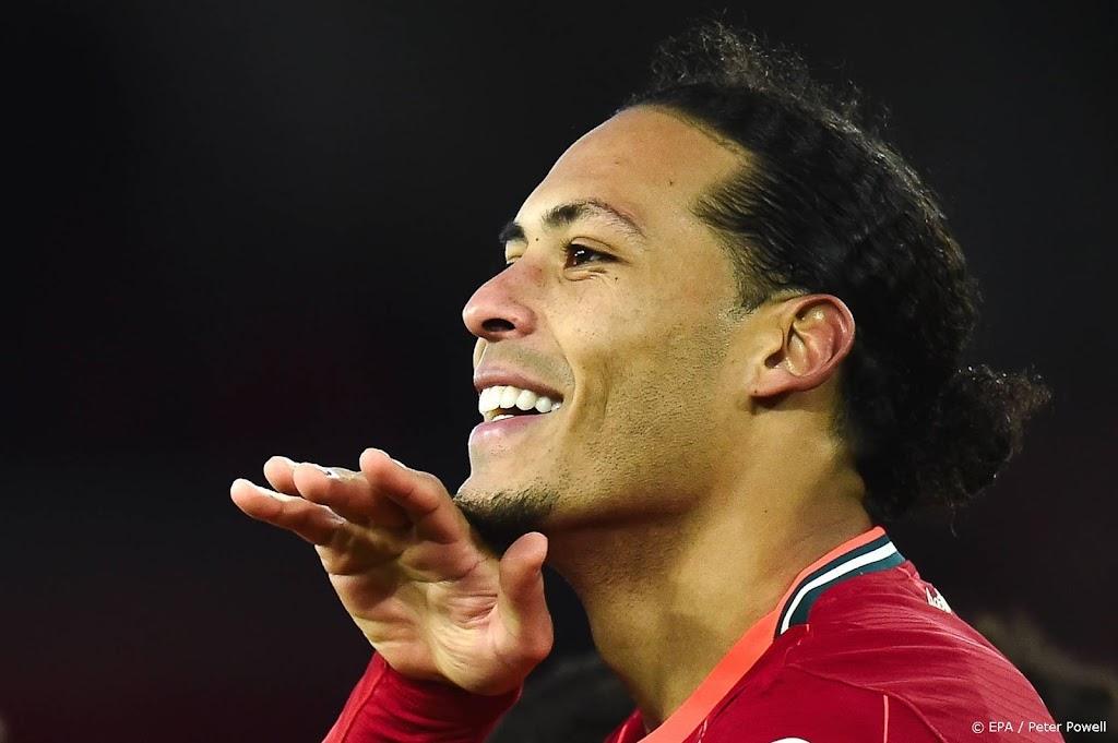 Van Dijk na coronabesmetting klaar voor rentree bij Liverpool
