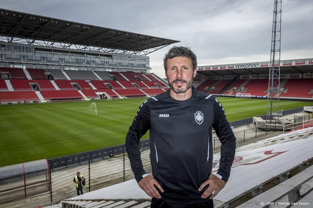 Janssen en Stengs voorkomen in slotfase nederlaag voor Antwerp