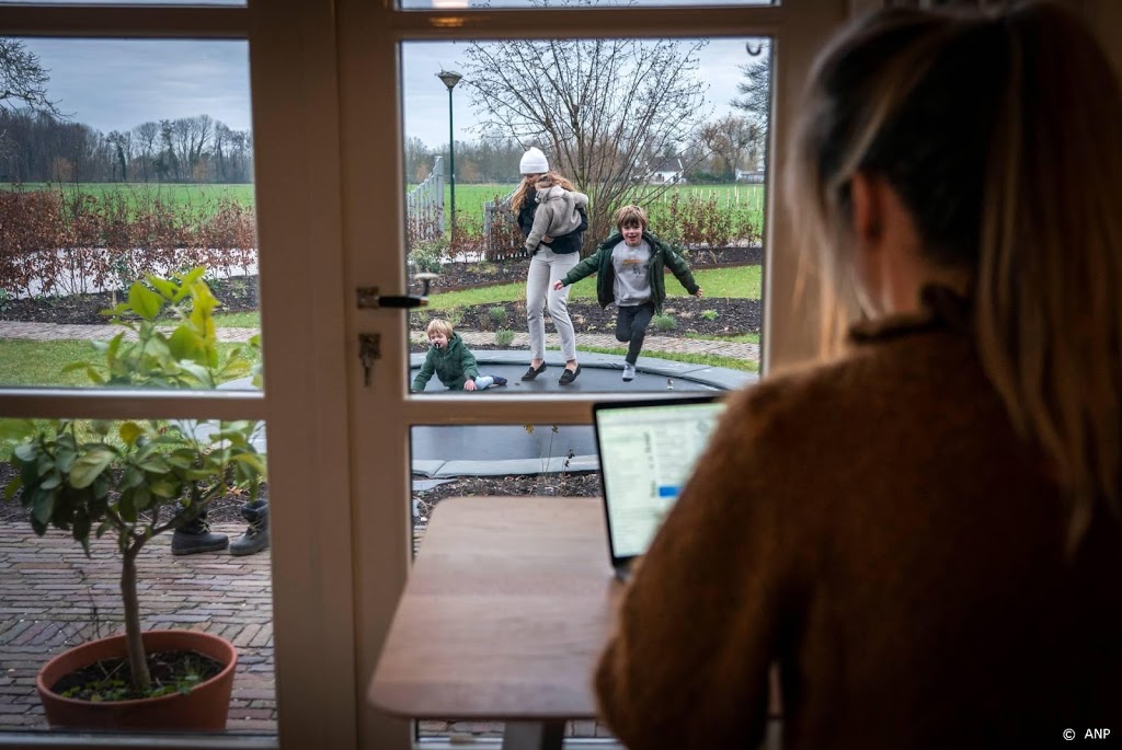 Nederlanders willen ook na coronacrisis meer thuiswerken