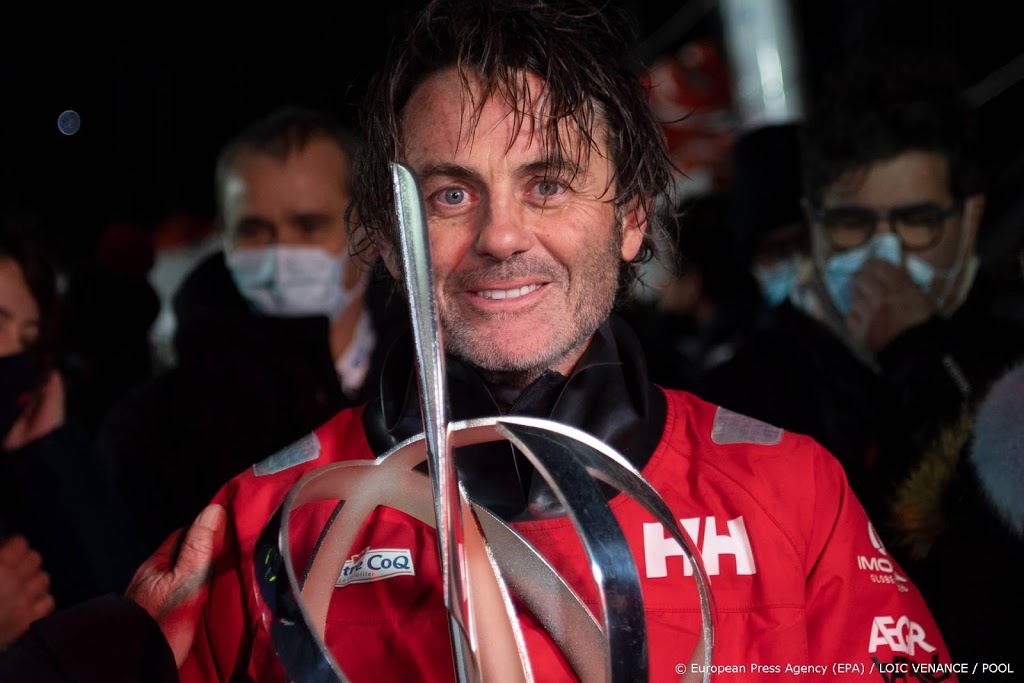 Redding op zee levert Franse zeiler zege op in Vendée Globe