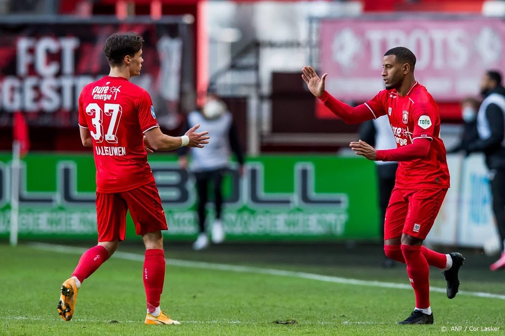 Narsingh voor het eerst in de basis bij FC Twente