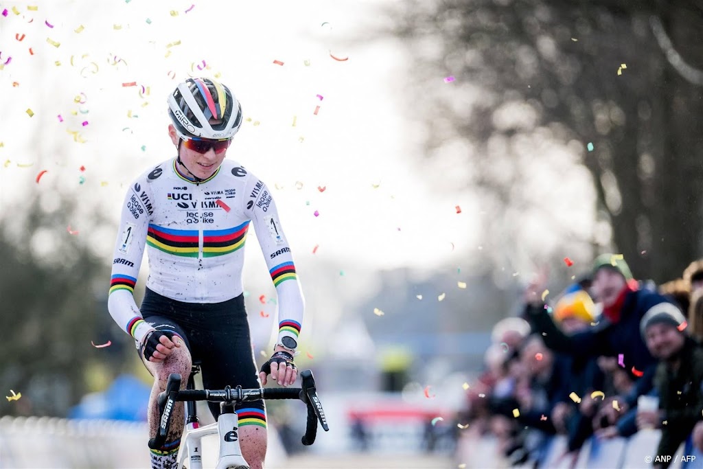 Van Empel sluit wereldbekerseizoen in Hoogerheide af met zege