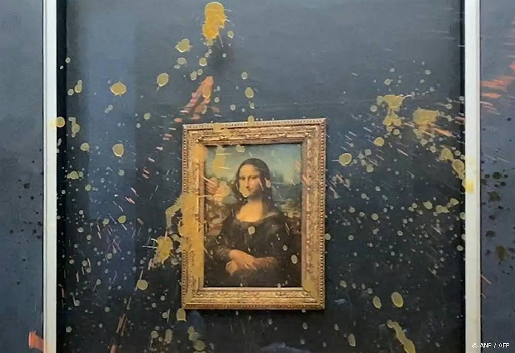 Mona Lisa na soepactie weer te zien in Louvre