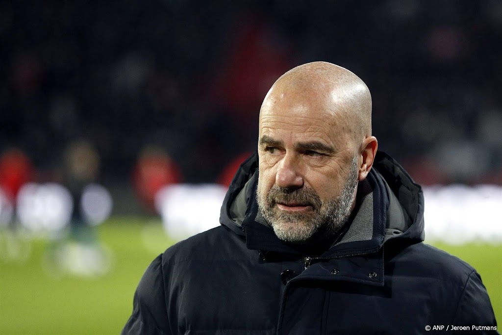 PSV-trainer Bosz verrast door aanstaand vertrek Dams naar Al-Ahli