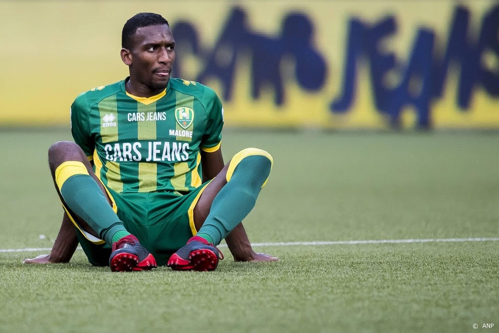 ADO Den Haag zegt negen contracten formeel op