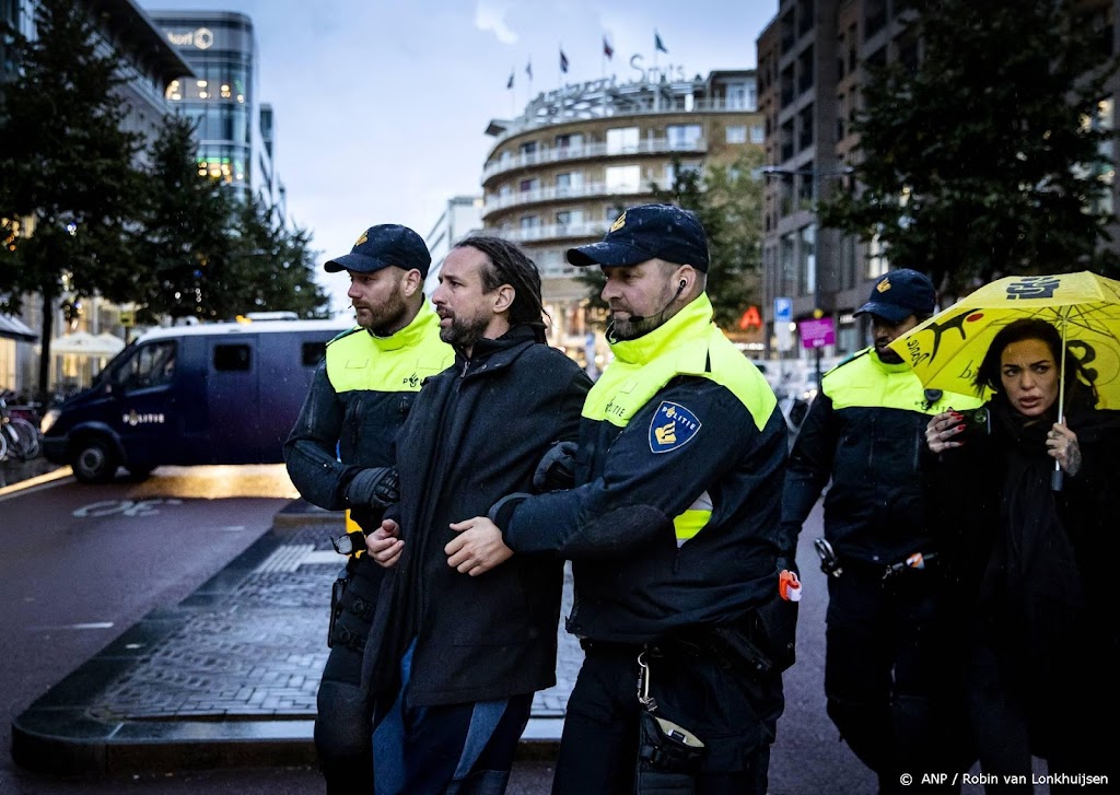 Amnesty ziet af van kort geding om foto Willem Engel met logo