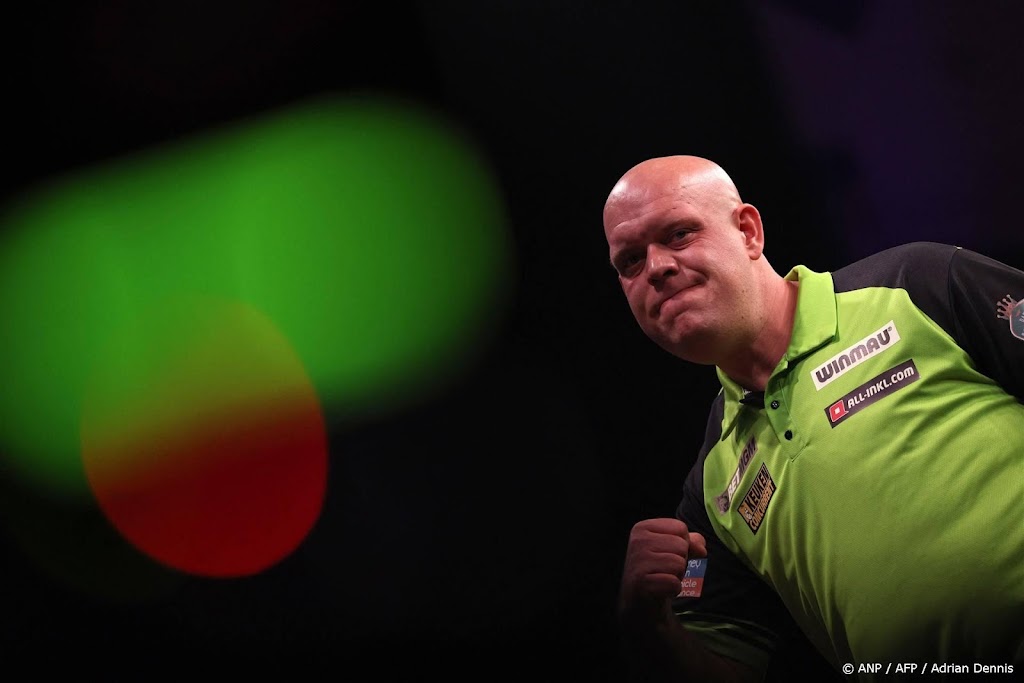 Darter Van Gerwen weer eens naar halve finale Premier League